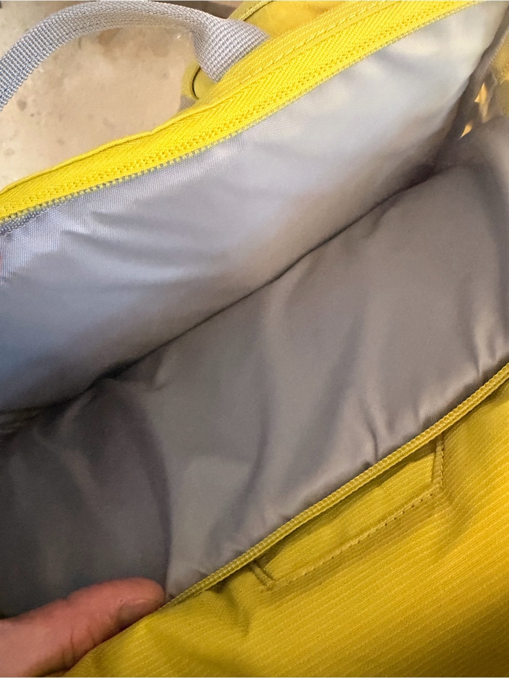 Columbia Tenmile Daypack Backpack in Yellow Green - Picture 14 of 16